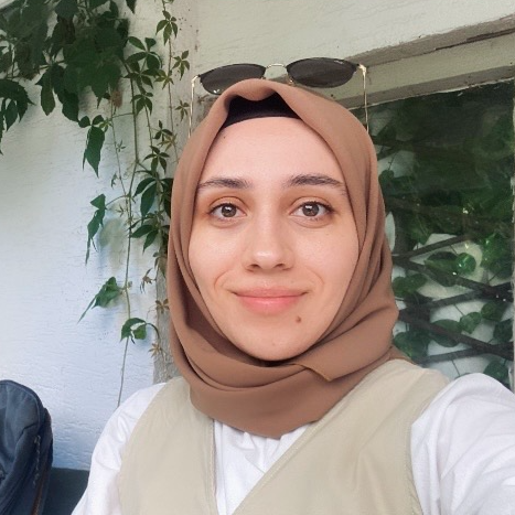 yaseminakyuzz
