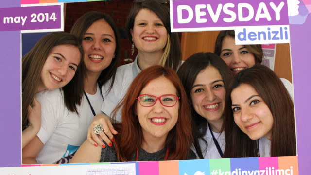 Gülçin Yıldırım Jelínek'le Soru Cevap